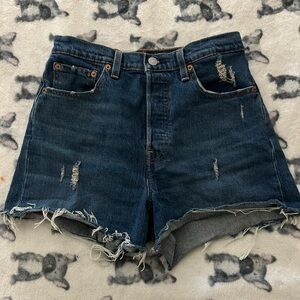 Levi’s Premium Ribcage Short